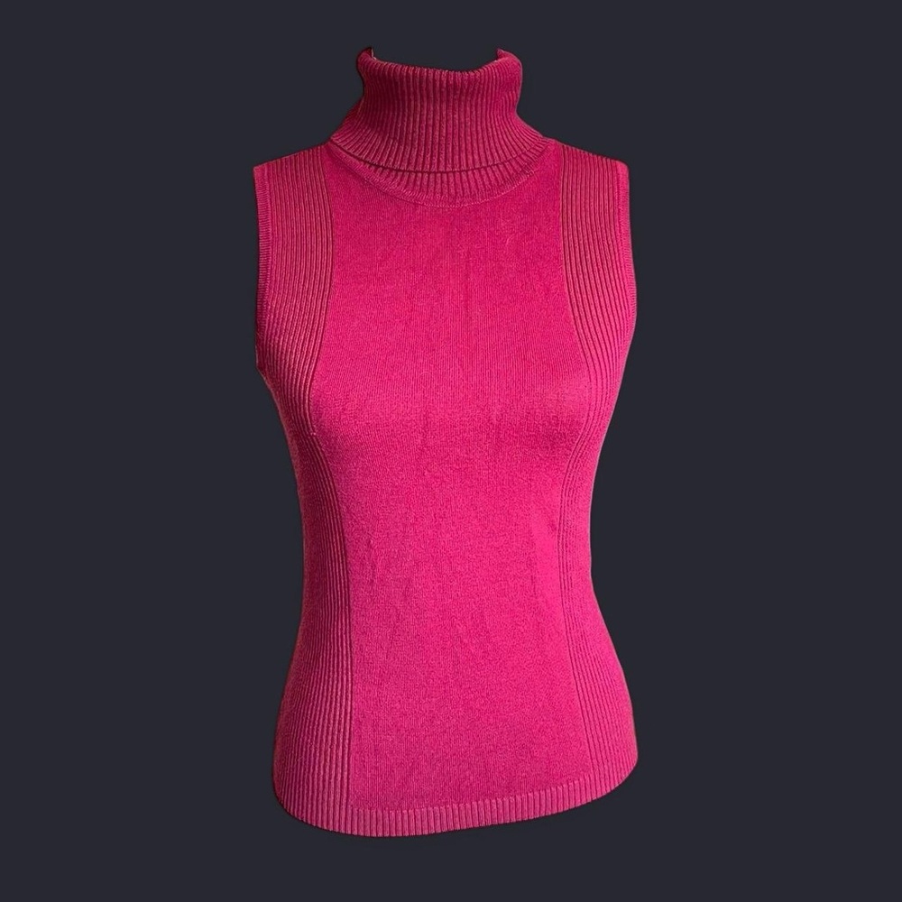 Sleeveless turtle neck

Size: M